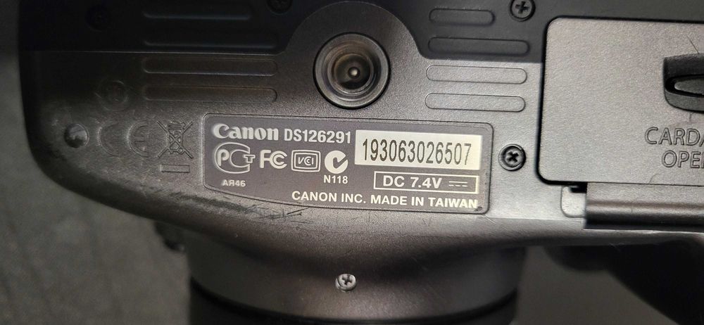 Canon EOS 1100D 12.2Mp Aparat foto fuctional