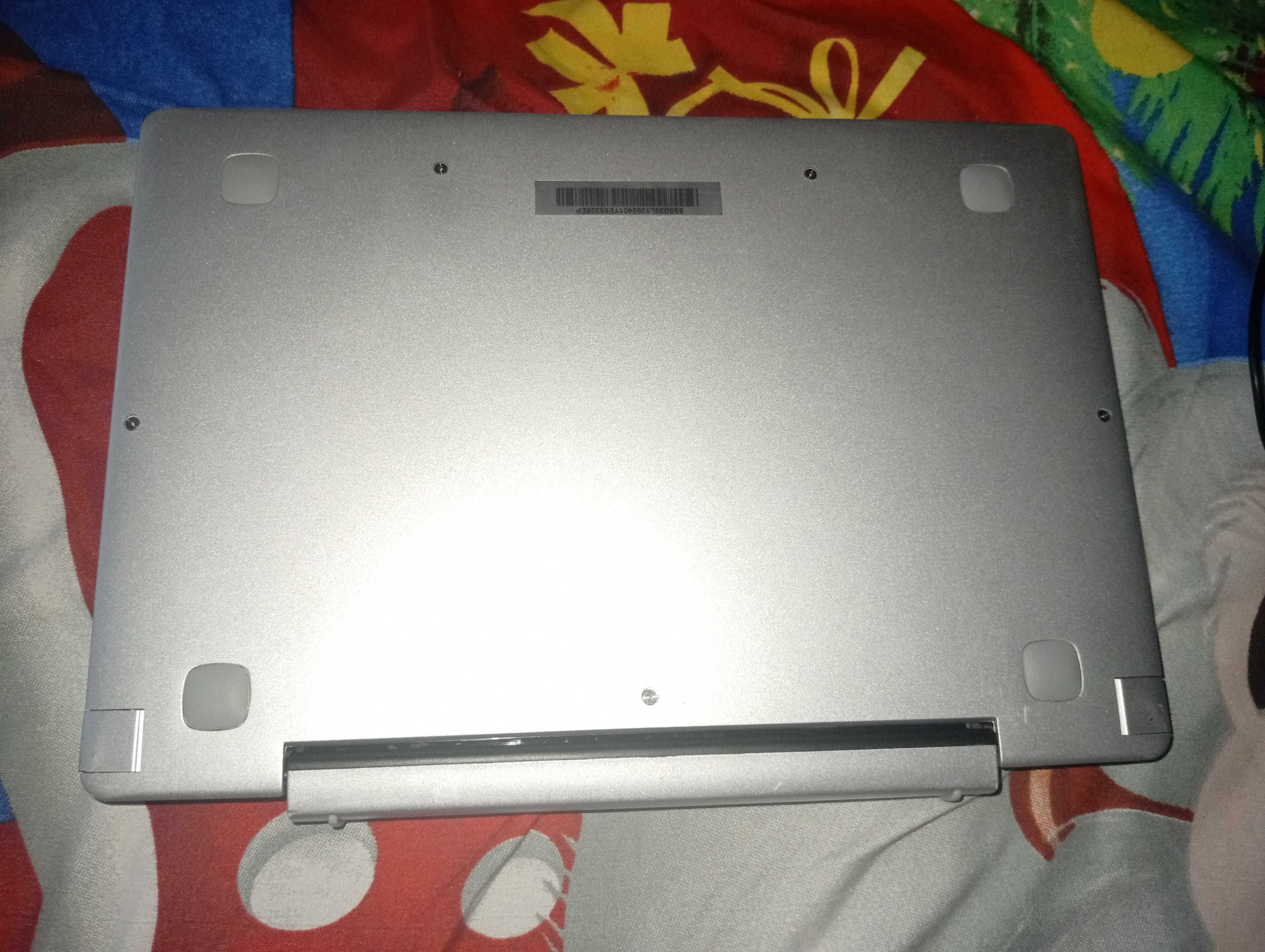 Vând laptop-tableta touchscreen Lenovo 2in 1