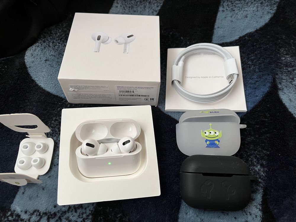 AirPods Pro наушники