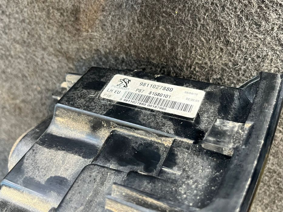 peugeot 5008 стопове ляв десен цена за брой