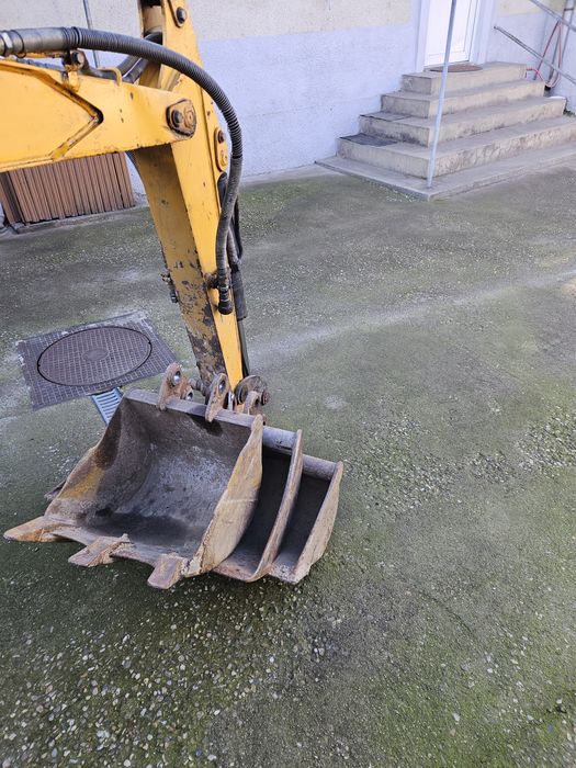 Miniexcavator , an fabricatie 2000, 4262 ore functionare