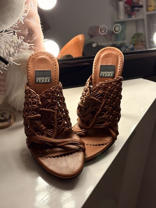 Tocuri vintage Gianfranco Ferré – mărimea 36