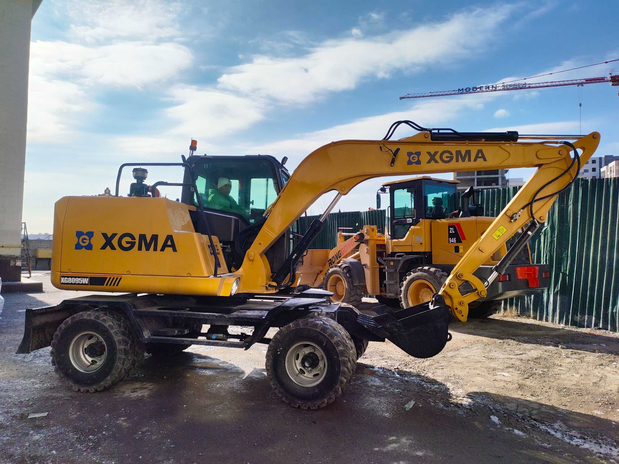 Экскаватор XG8095W