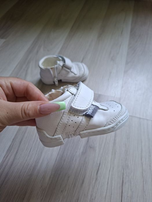 Бебешки буйки TODOR - естествена кожа.