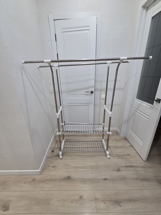 Продам напольную вешалку