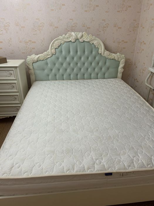 Продам кровать двуспальную