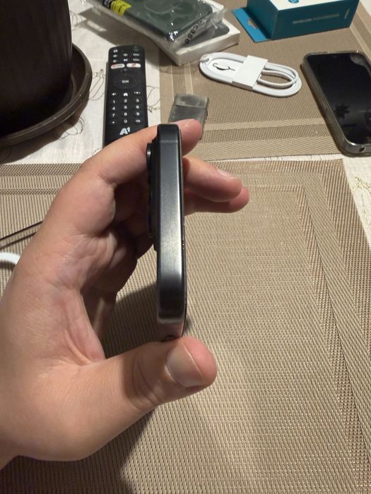 Продавам iPhone 15 Pro Max 256 Black Titanium