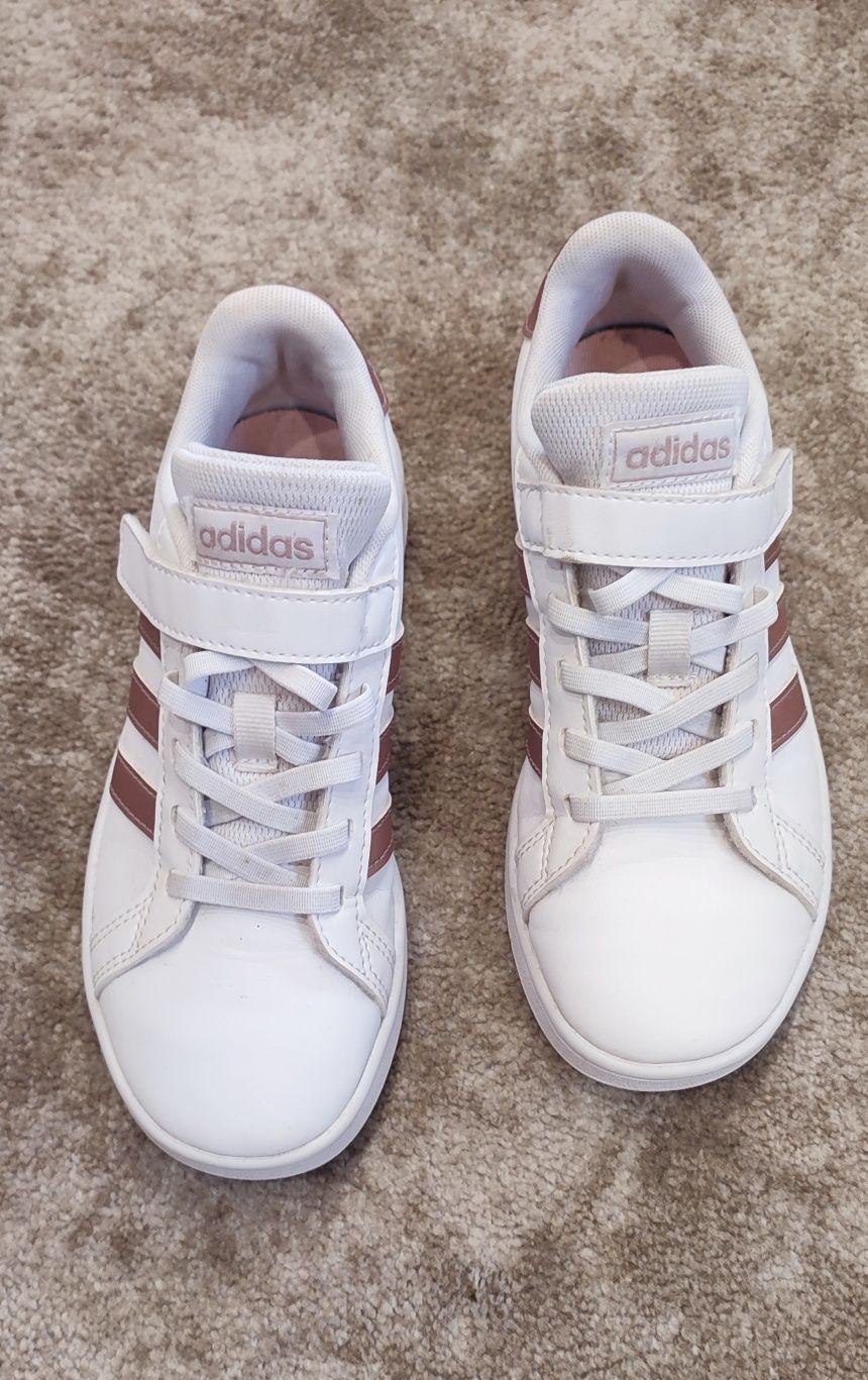 Маратонки adidas (момиче) 33 номер