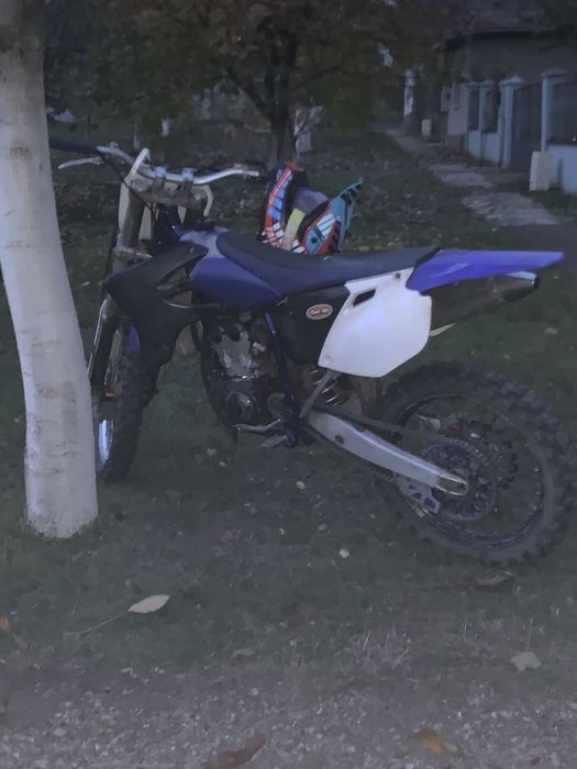 Vand sau schimb Yamaha yz250 f