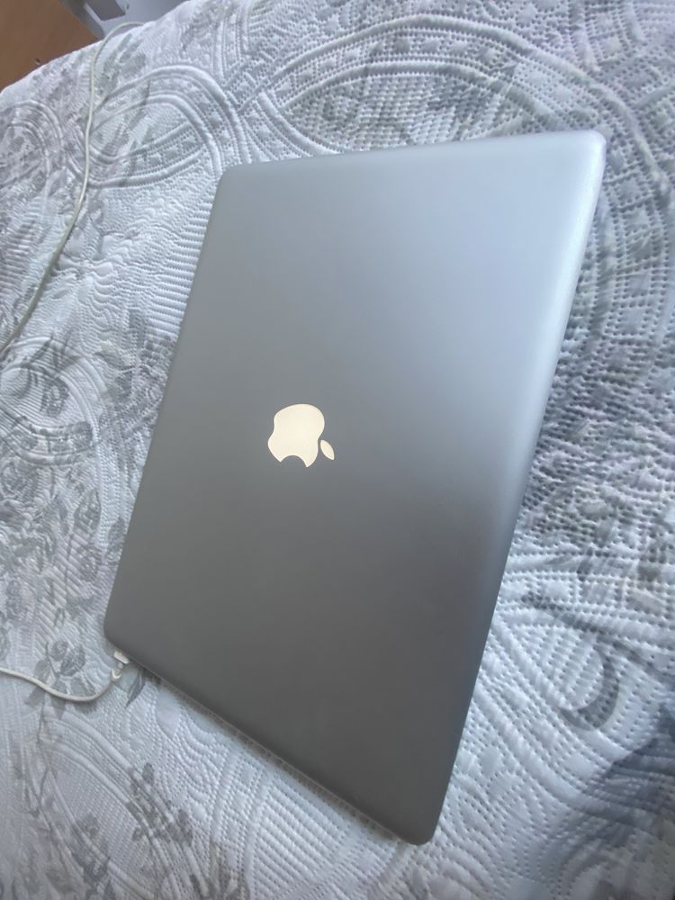 MacBook Pro 15 inch mid 2009