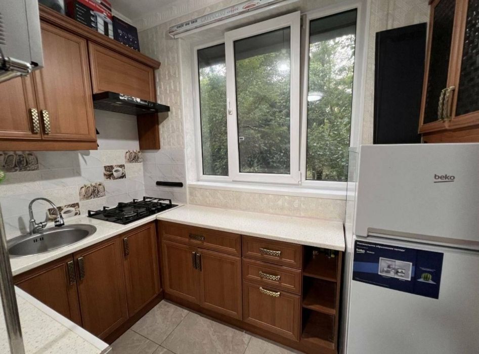 Chilonzor metro arenda kvartira  2/2/4