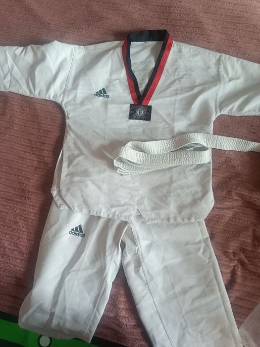 Кимоно. Тхэквондо, каратэ