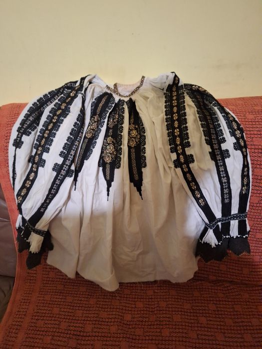 Haine tradiționale momârlanesti