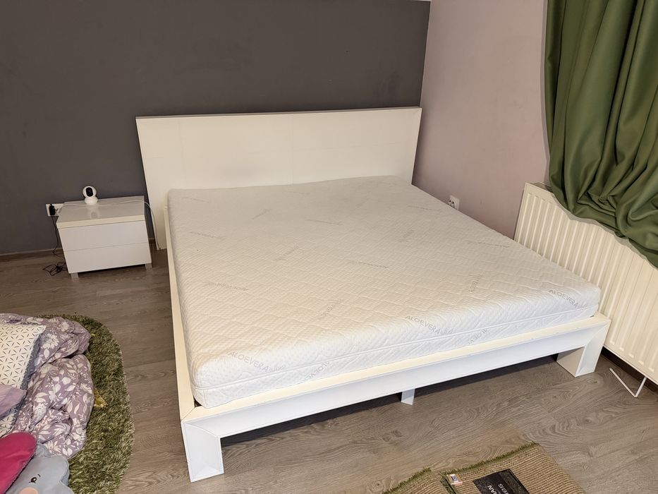 Pat Alb 180 cm x 2 m+ Saltea 180