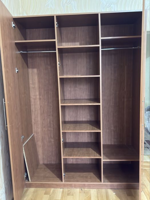 Продам шкаф для спальни