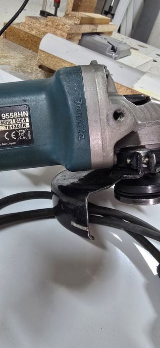 ъглошлайф makita  9558HN