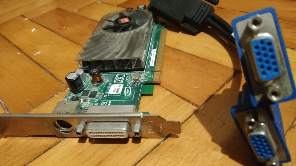 ATI Radeon HD 2400 XT 256 MB DDR2