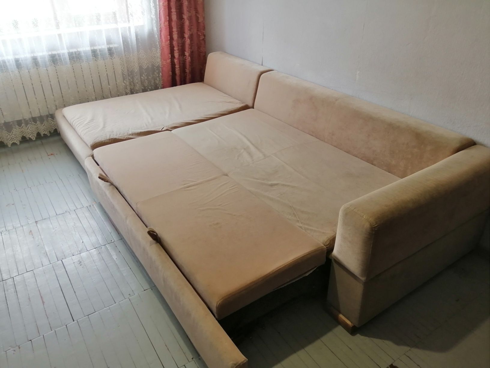 Диван продам в хорошем состоянии
