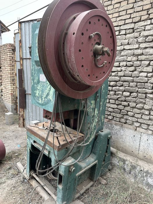 Пресс станок 25 тонна ва компрессор