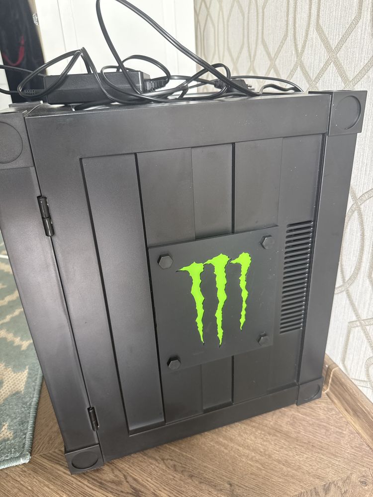 Monster Energy mini frigider