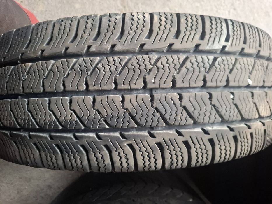 215 70 15с 2броя дот5024 semperit цената е за 1бр