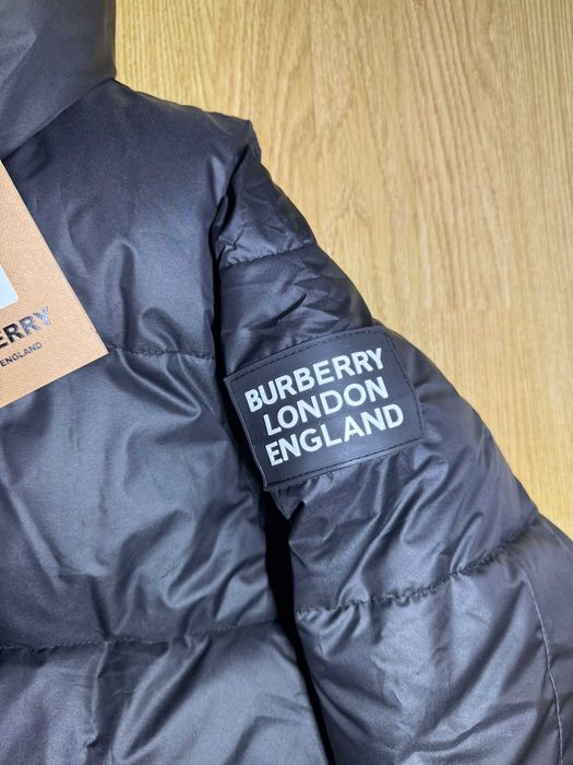 Geaca Burberry noua