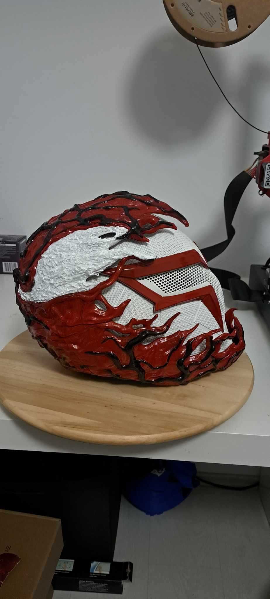 Casca/helmet Spiderman 2099 White + Carnage 3D print