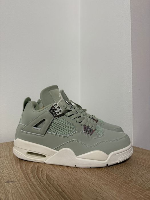 Jordan Retro 4 Seafoam