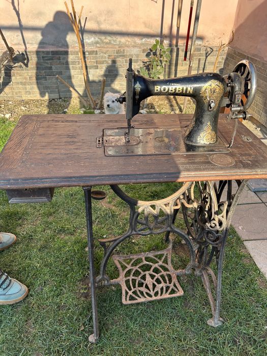Masina de cusut Bobbin
