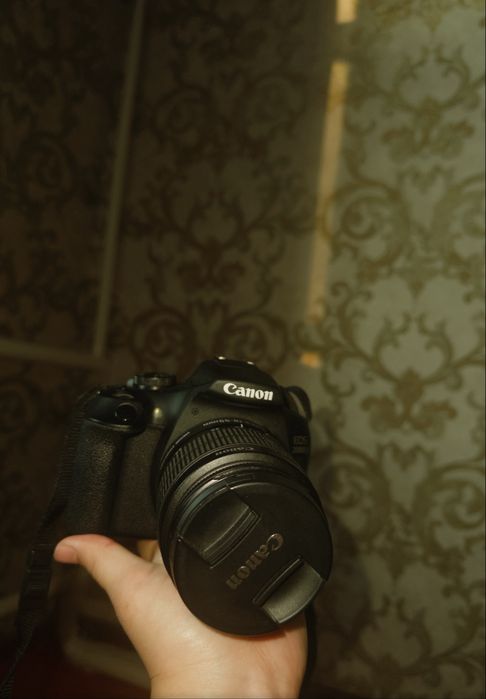 Камера canon 2000d