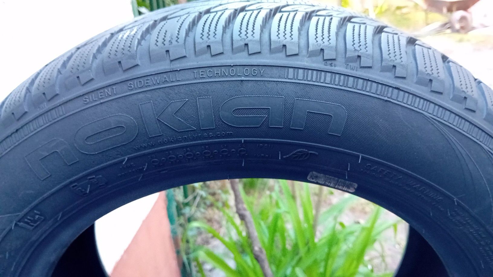 Гуми NOKIAN 185/60R 15