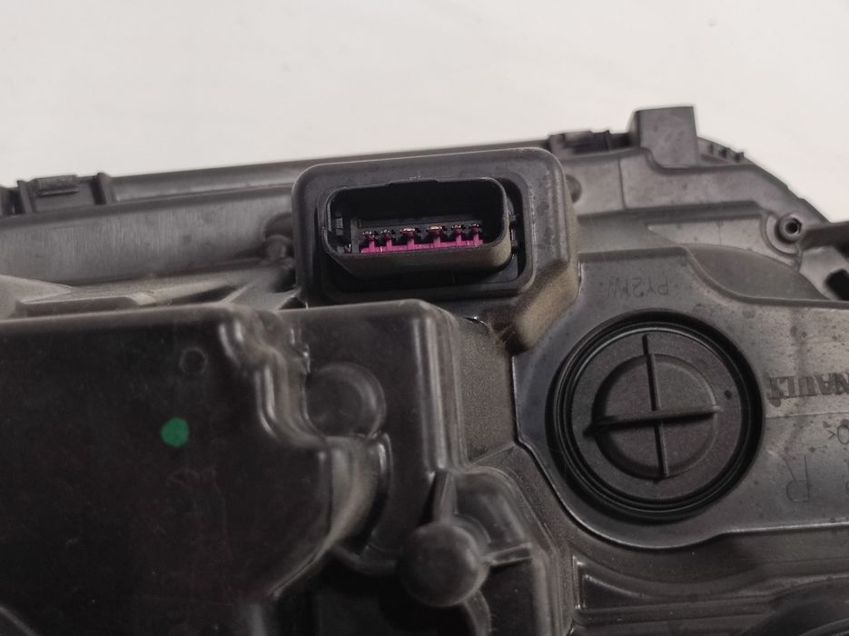 Десен фар LED за Dacia Duster / Дачия Дъстър 2020г