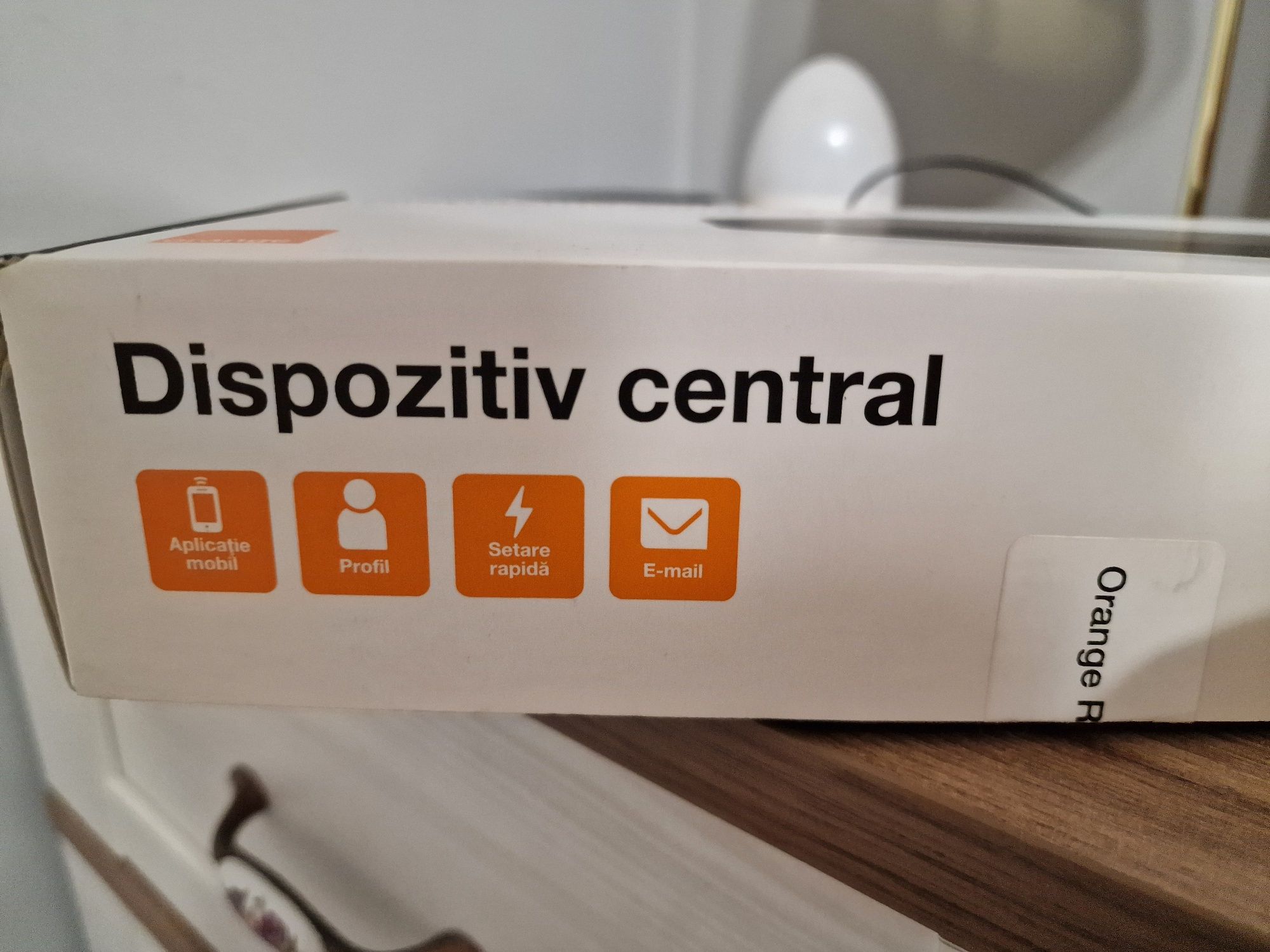 Dispozitiv central smart home