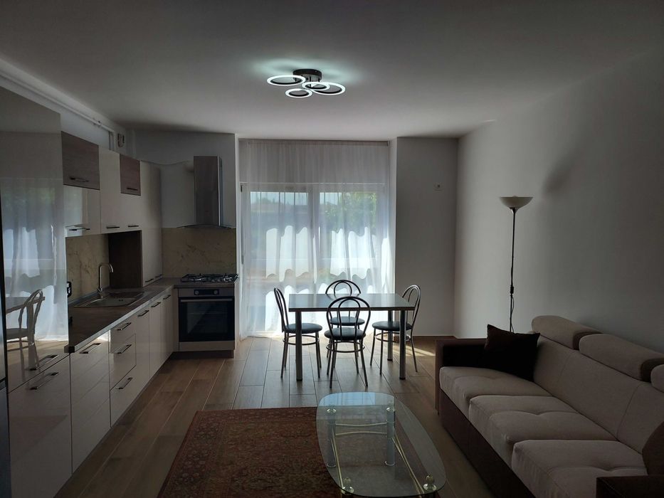 Închiriez apartament 2 camere