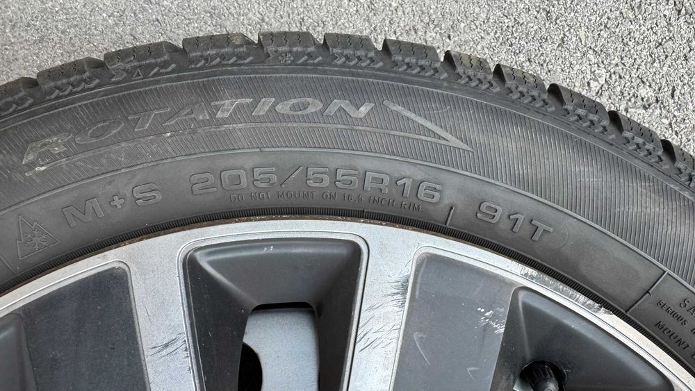 Зимни гуми с метални джанти 205/55/16 5x114.3 TPMS