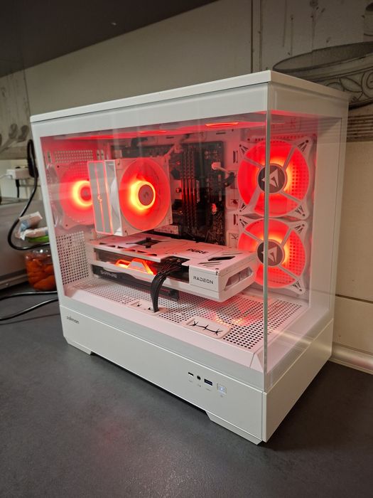 PC Ryzen 5600x cu RX 7700XT 12GB