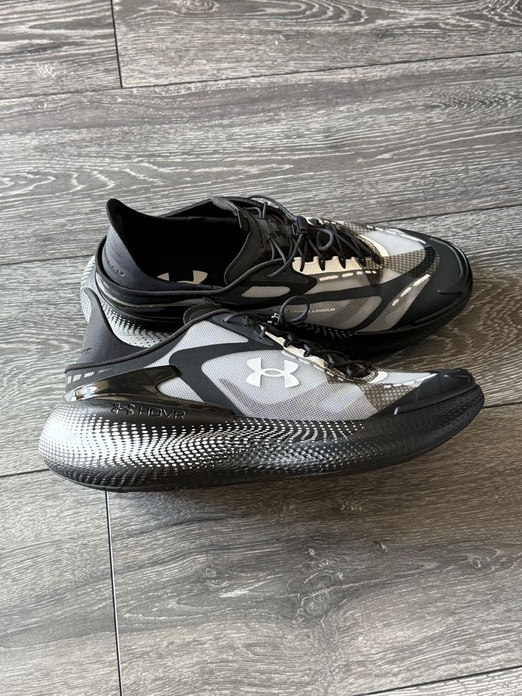 Under Armour hovr 44н