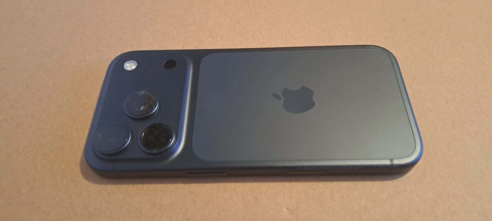 iPhone 17 pro 256gb