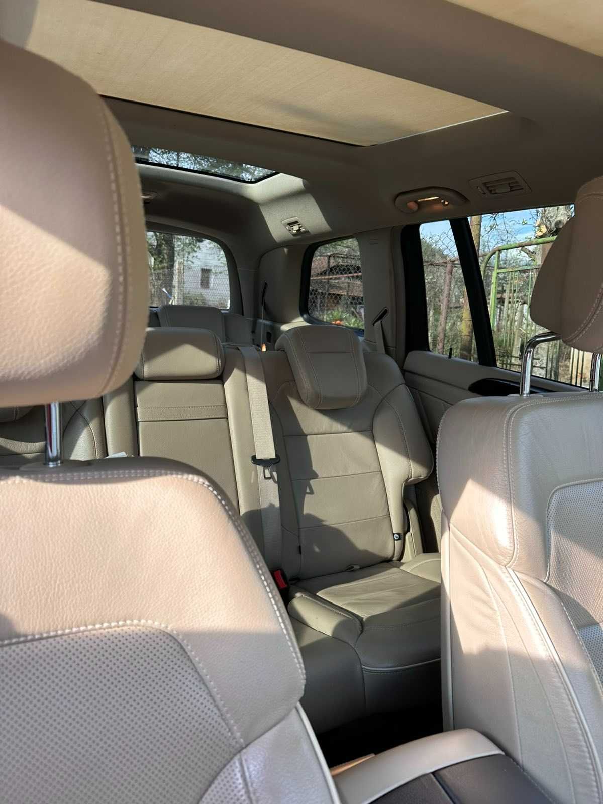 На Части Мерцедес ГЛ 550 амг 4.7 би турбо Mercedes GL 550 x166