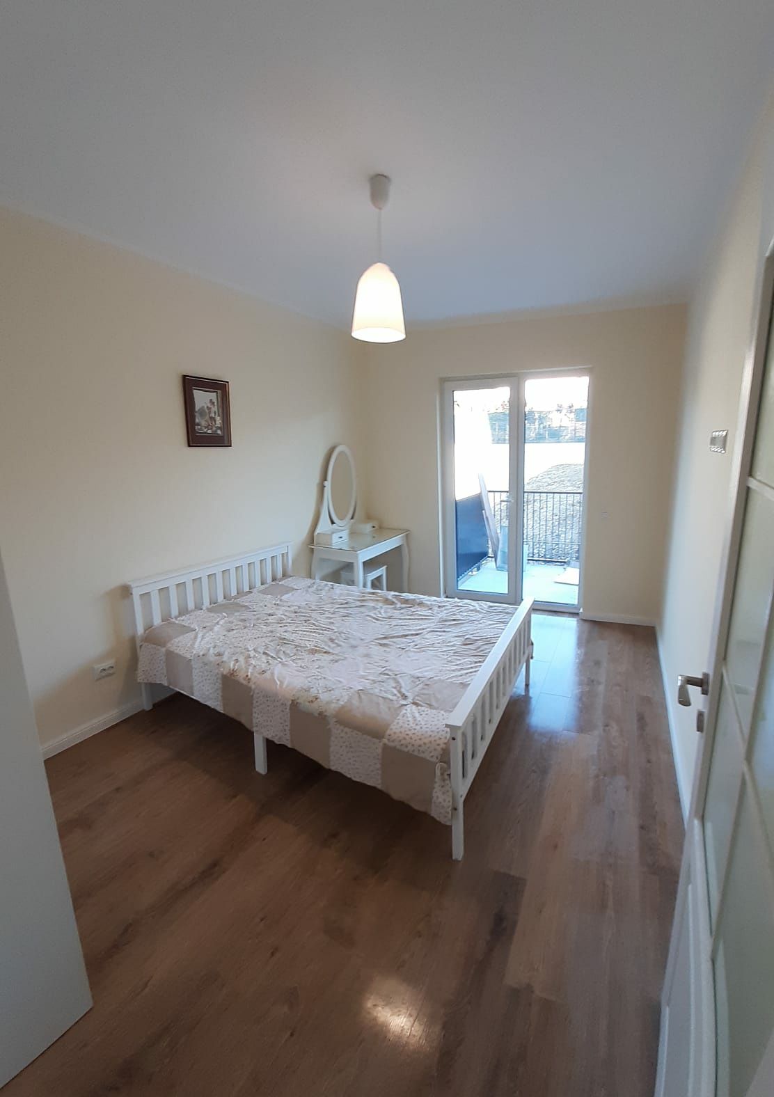 Închiriez apartament 2 camere 46 mp