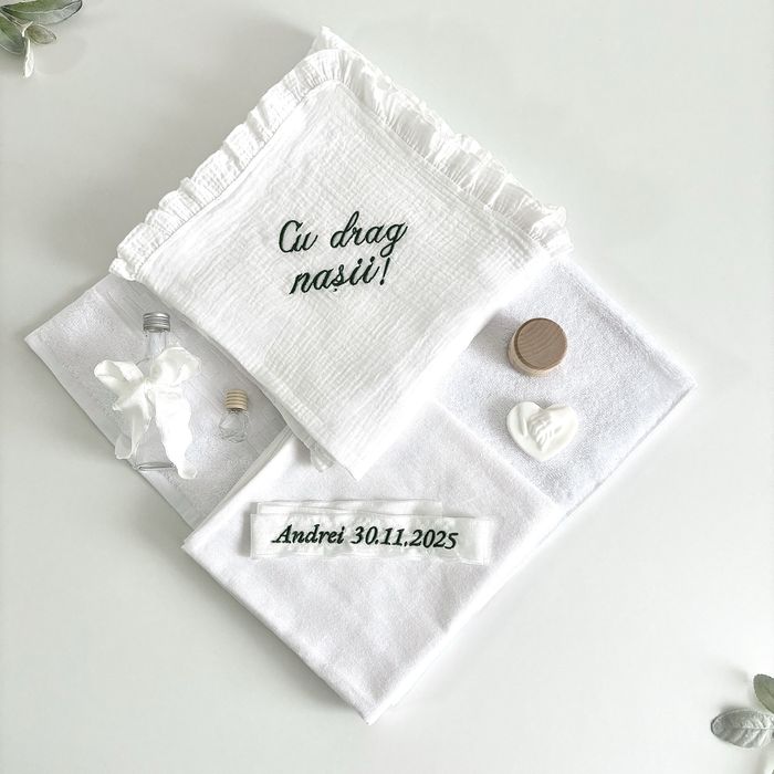 Set trusou personalizat pentru botez