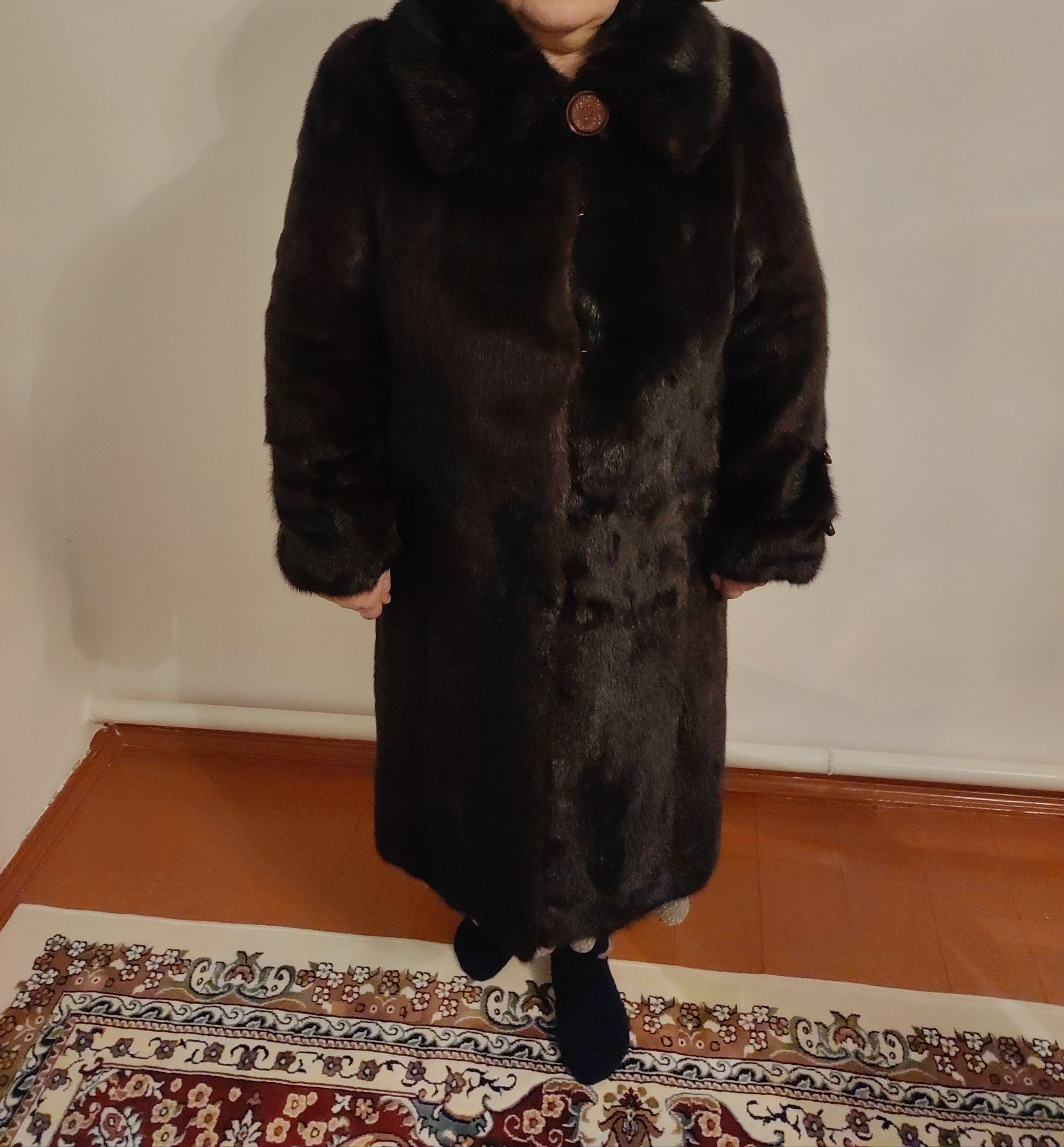 Продается шуба из натурального меха