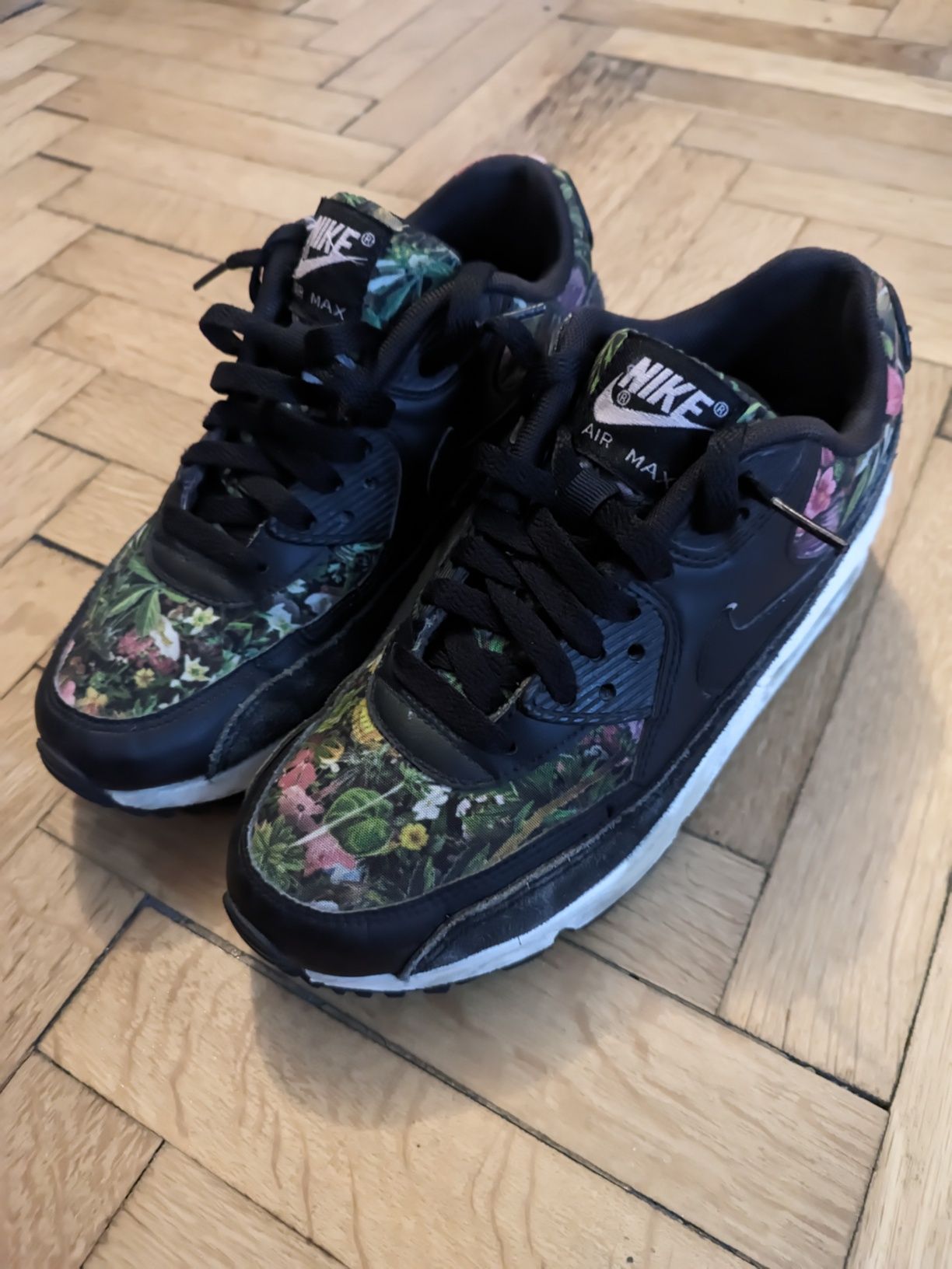 Nike Air Max dama ( model floral)