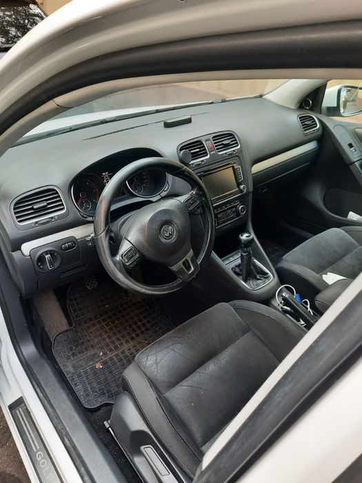 Vând  Volkswagen Golf 6