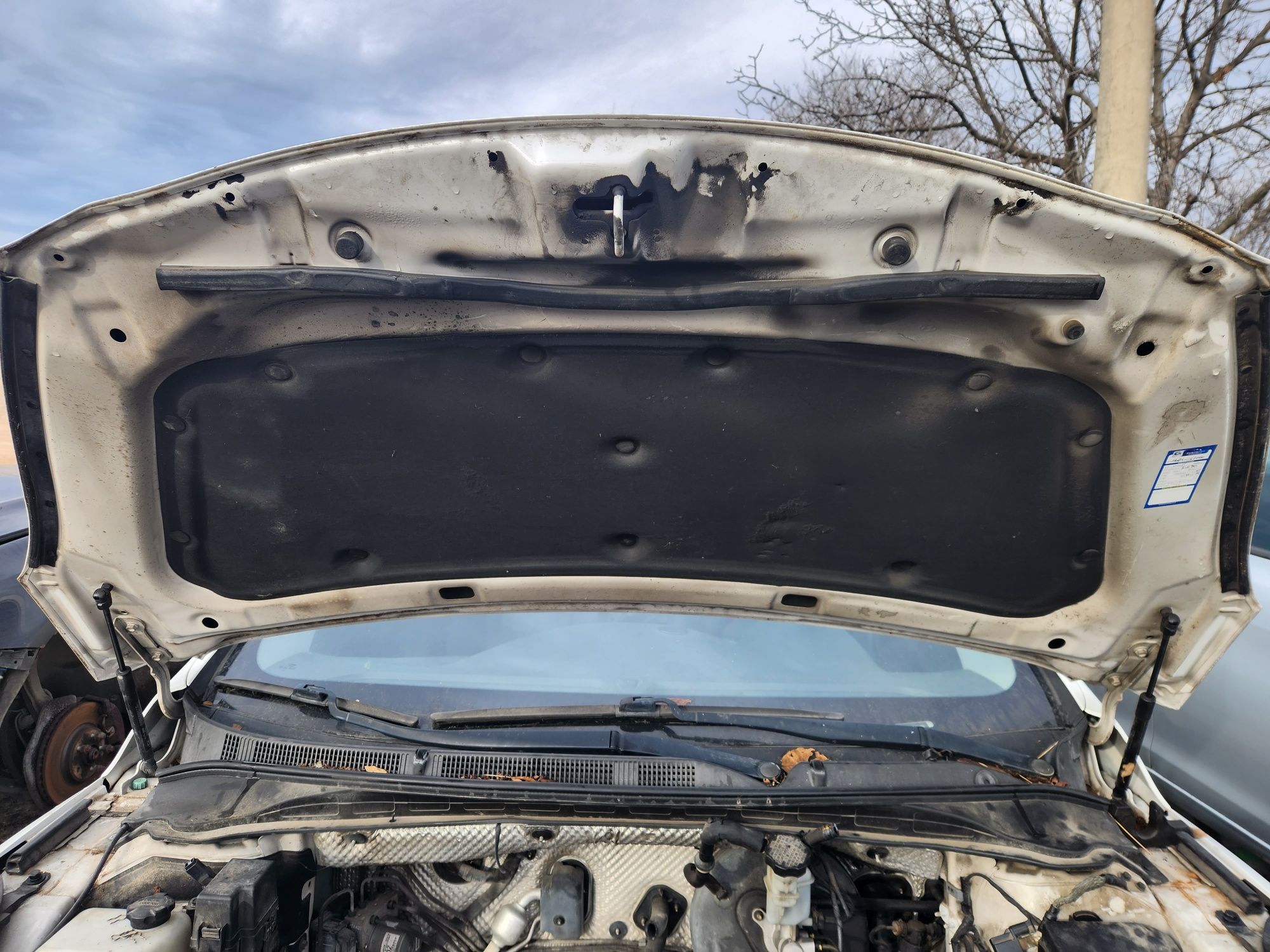 Преден капак за Hyundai I40