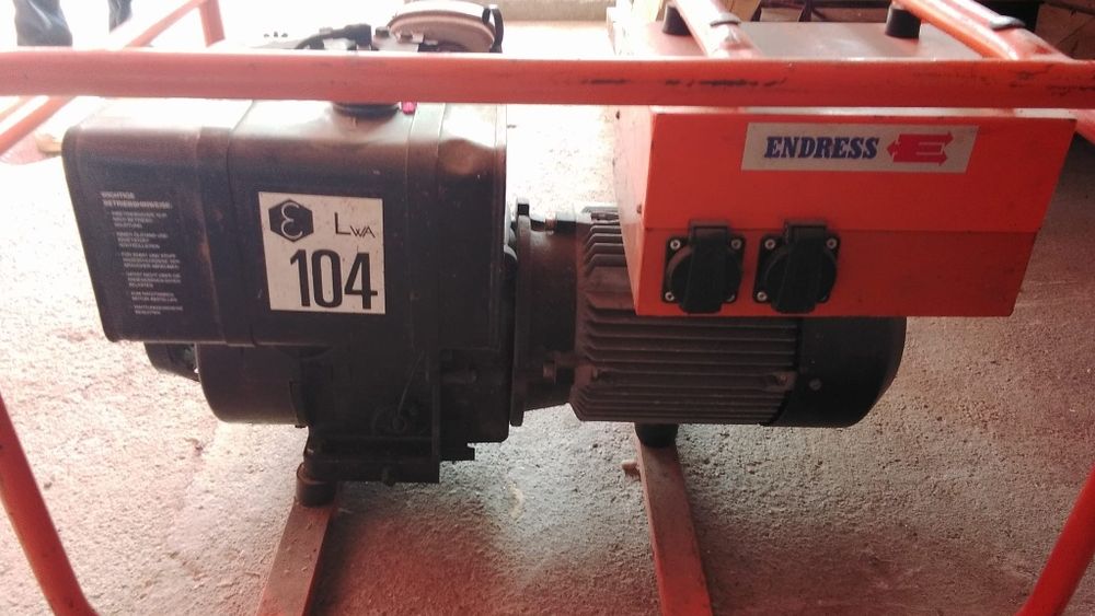 Generator monofazic