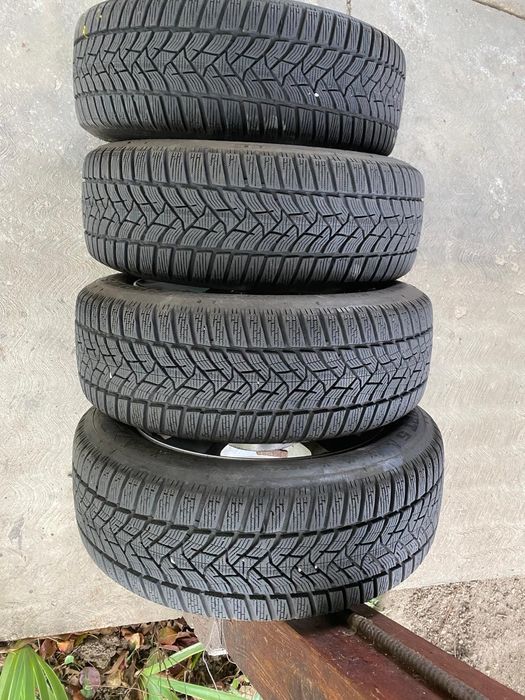 Vand 4 jante cu anvelope