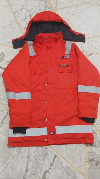 Продам зимний бушлат фирмы "Dickies", размер 48-50