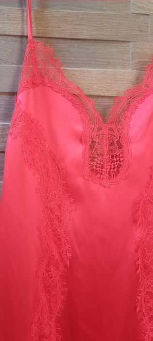 Луксозна червена  ношница  Victoria's Secret