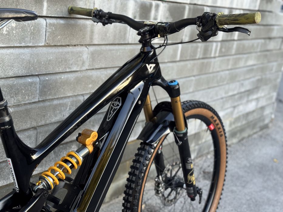 Електрически велосипед E-bike YT INDUSTRIES DECOY CORE 720 ( L размер)